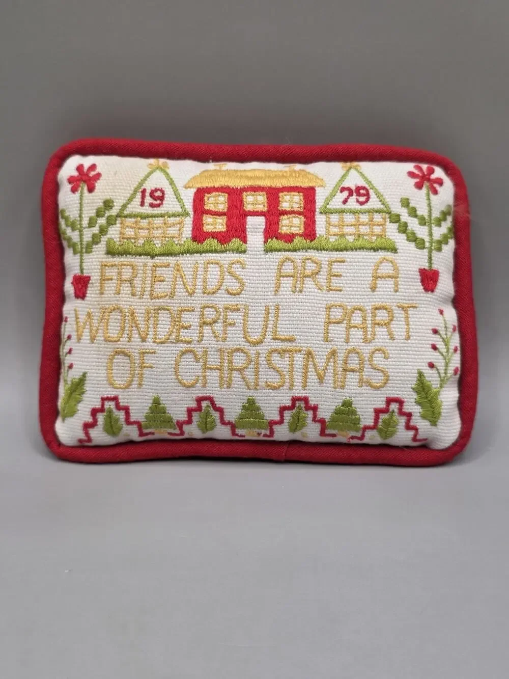 Vintage 1979 Cross Stitch Christmas Ornament Pillow Friends Sampler Country Folk